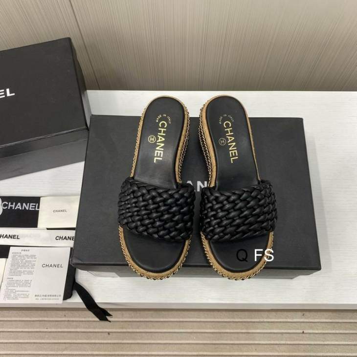 Picture of Chanel Slippers _SKUChanelsz35-40FS03233222